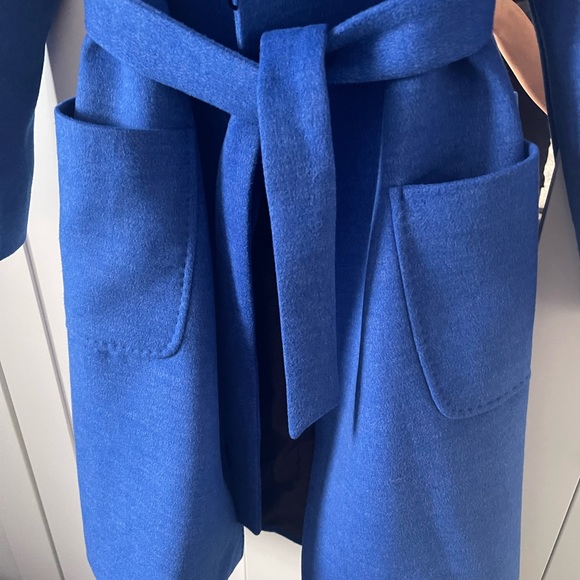 Coat - Picture 4 of 8